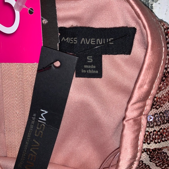 Agaci | NWT Sequin Crop Top w/ Skirt - Picture 6 of 9